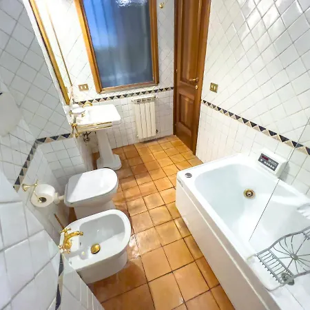 Irex Spanish Steps Quite & Stylish Apartment Near Via Condotti Апартаменты Рим