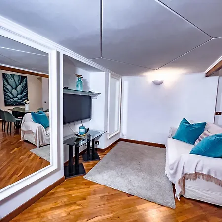 Irex Spanish Steps Quite & Stylish Apartment Near Via Condotti Апартаменты