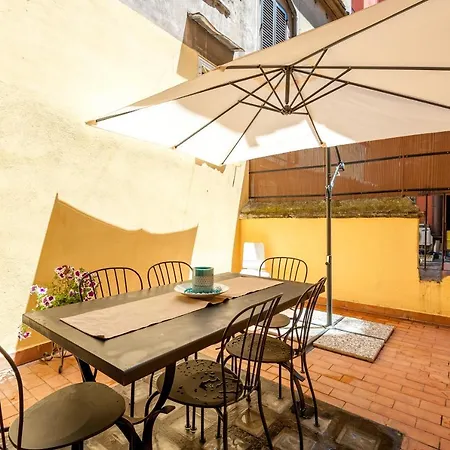 Irex Spanish Steps Quite & Stylish Apartment Near Via Condotti Апартаменты *
